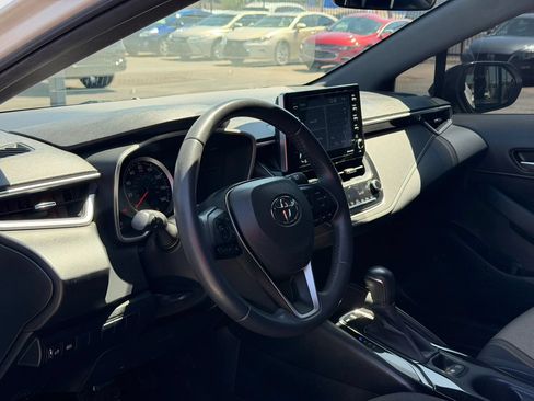 Used 2020 Toyota Corolla SE FWD image 19