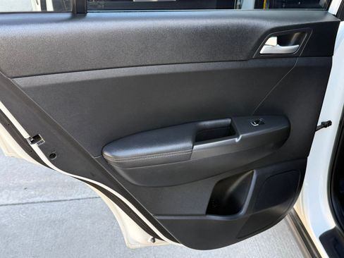 Used 2019 Kia Sportage LX FWD image 20