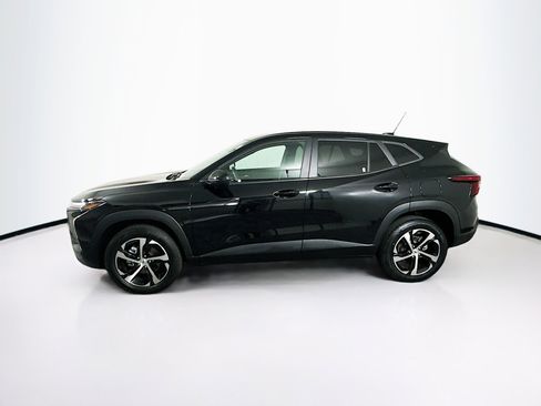 Used 2024 Chevrolet Trax RS w/ Driver Confidence Package image 4