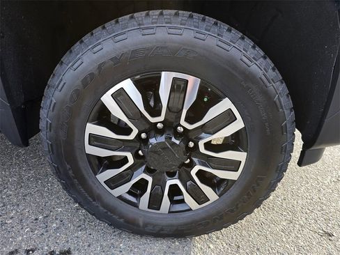 New 2026 GMC Sierra 2500 Denali Ultimate w/ Max Trailering Package image 9