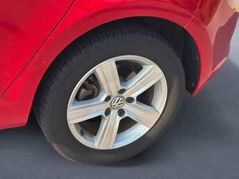 Used 2017 Volkswagen Golf Wolfsburg Edition FWD image 5