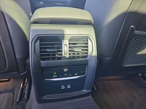 Used 2021 BMW 330i Sedan w/ M Sport Package image 18