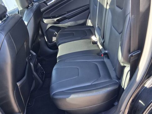 Used 2016 Ford Edge Titanium w/ Equipment Group 301A AWD/4WD image 11