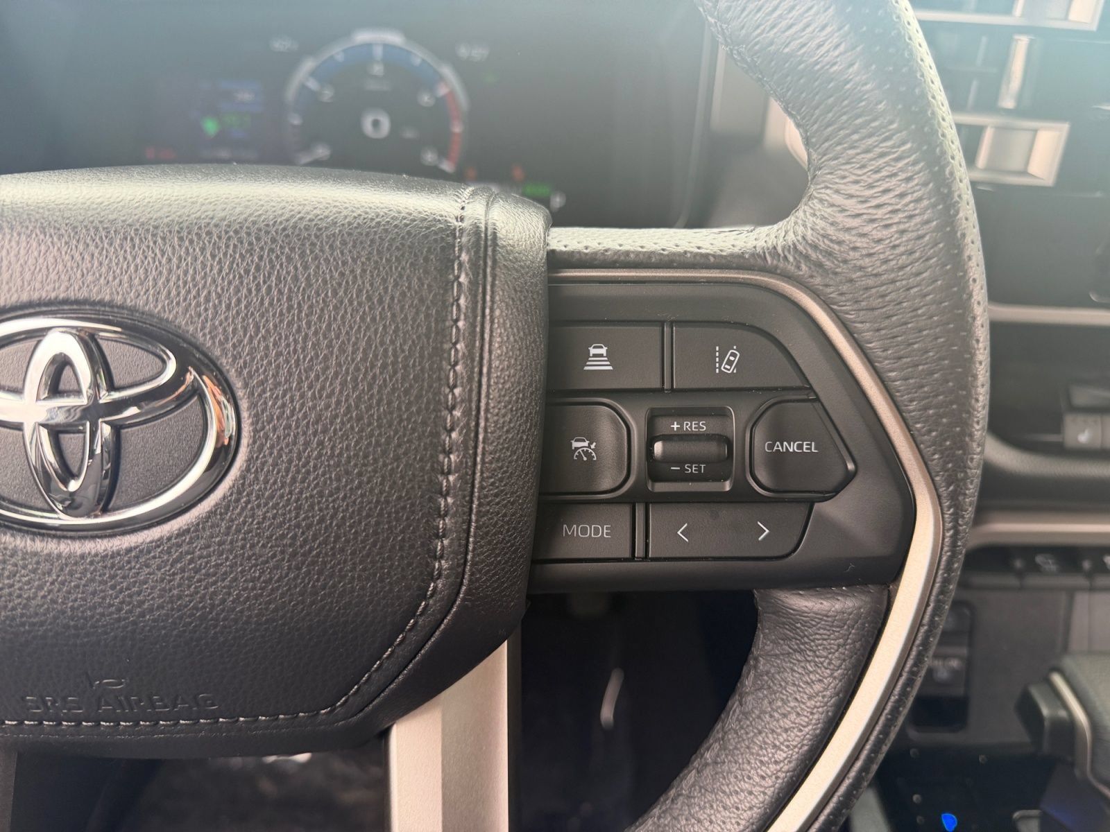 Certified 2025 Toyota Sequoia SR5 AWD/4WD image 20