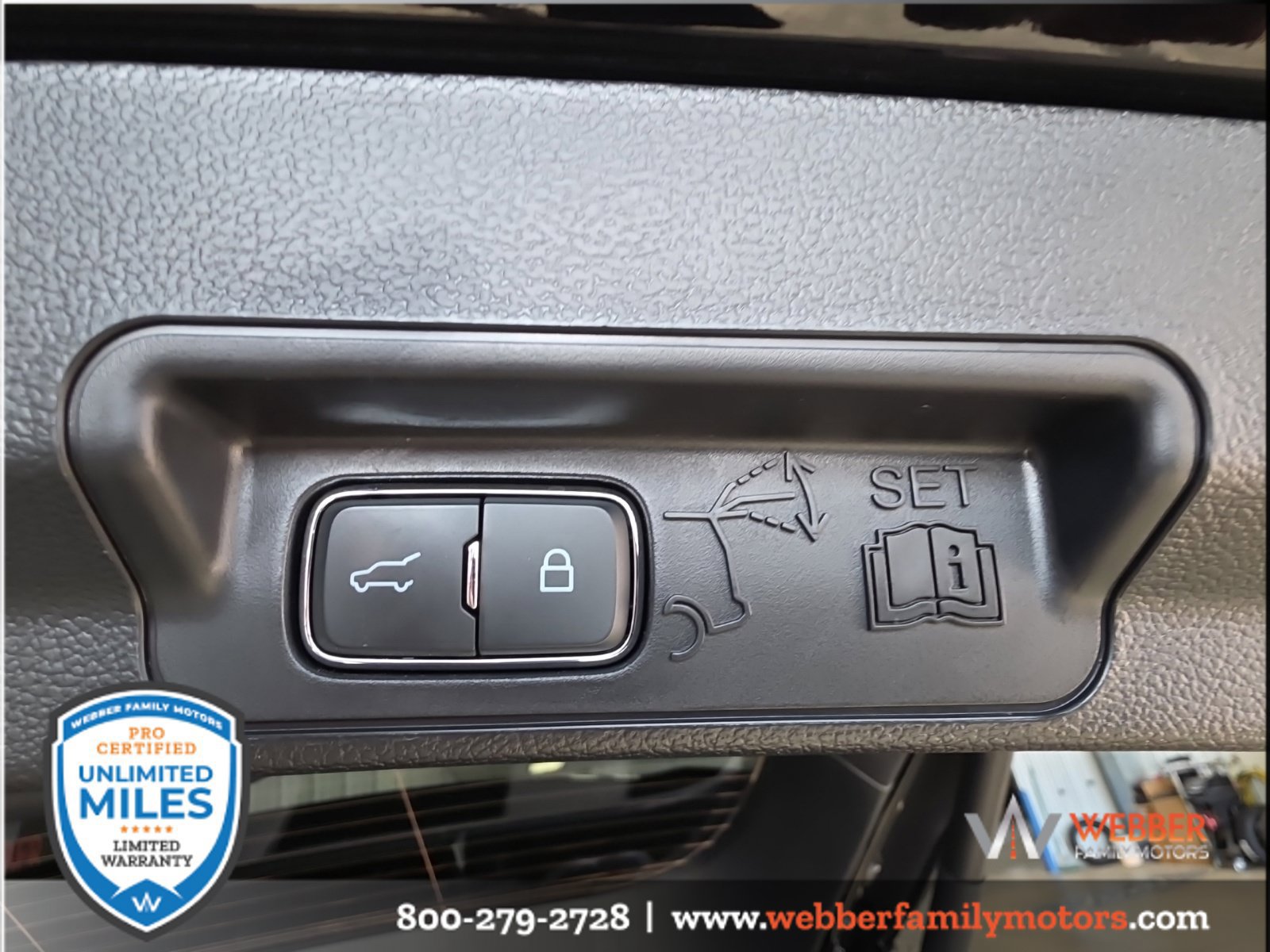 Used 2023 Ford Explorer XLT w/ Equipment Group 202A AWD/4WD image 8