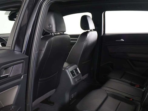 Used 2023 Volkswagen Atlas Cross Sport SEL R-Line AWD/4WD image 29