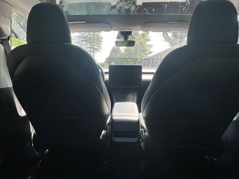 Used 2022 Tesla Model Y Performance image 29