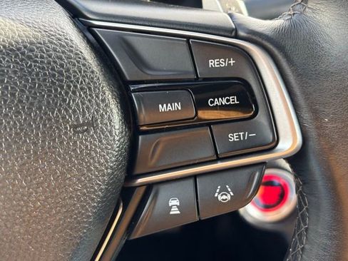 Used 2018 Honda Accord Sport image 18