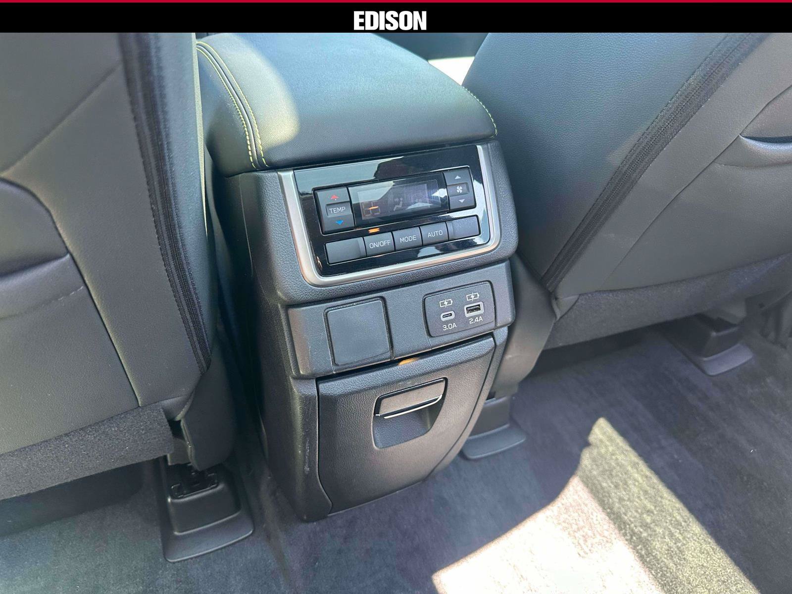 Used 2024 Subaru Ascent Onyx Edition AWD/4WD image 11