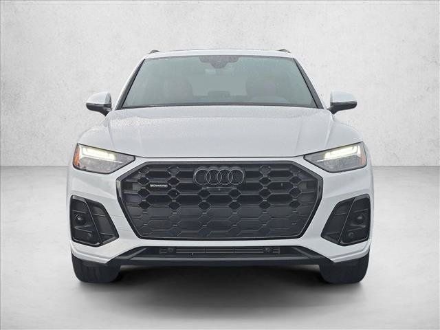 Used 2023 Audi Q5 2.0T Premium Plus w/ Premium Plus Package AWD/4WD image 2
