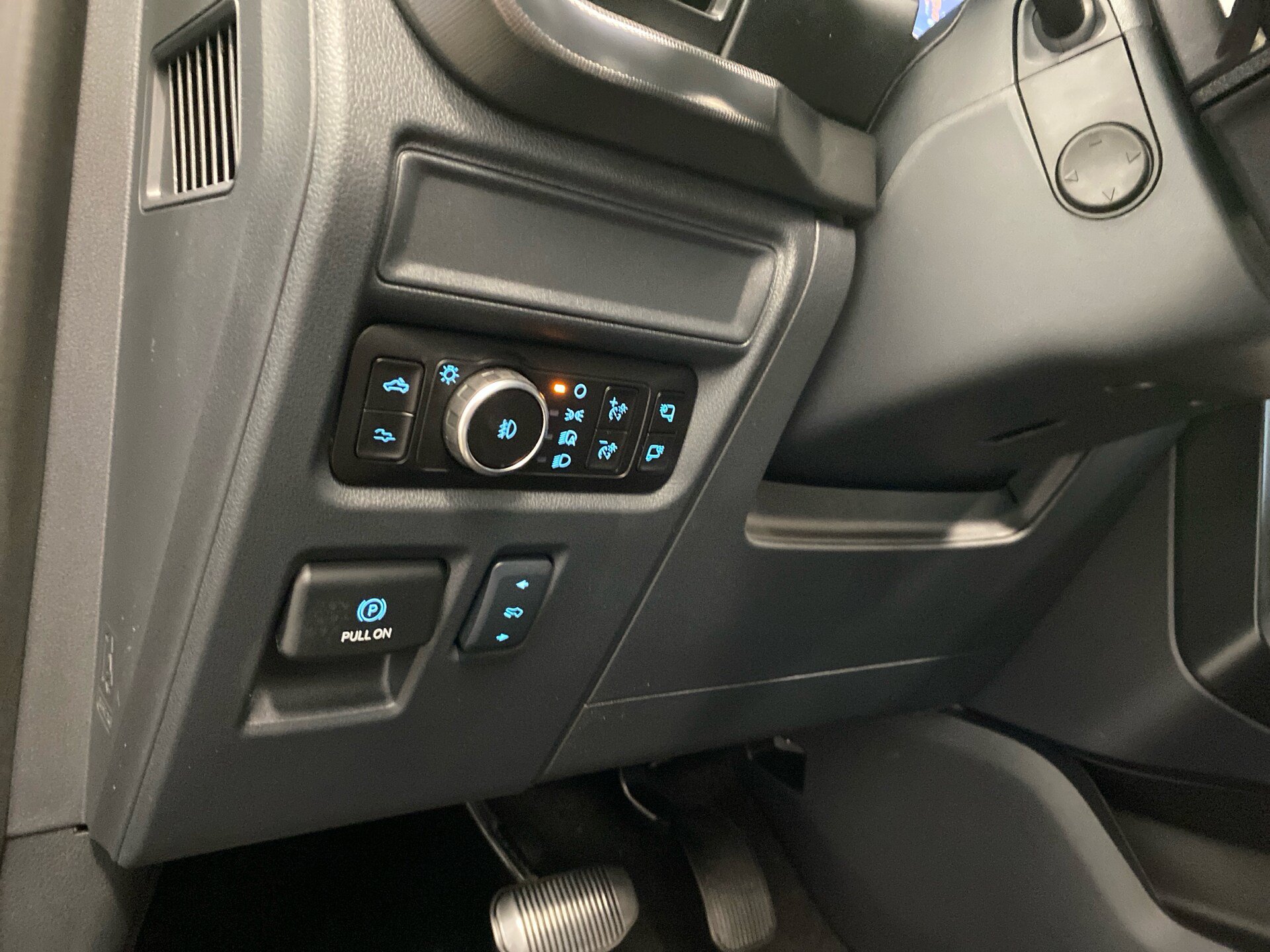 New 2026 Ford F150 Raptor AWD/4WD image 17