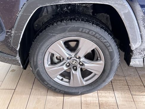 Used 2025 Toyota RAV4 XLE image 17