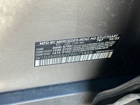 Used 2023 Mercedes-Benz EQB 300 4MATIC image 37