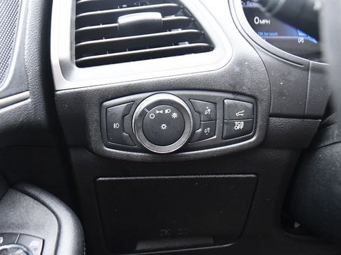 Used 2022 Ford Edge SEL w/ Convenience Package image 27