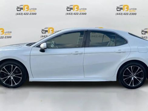 Used 2018 Toyota Camry SE FWD image 8