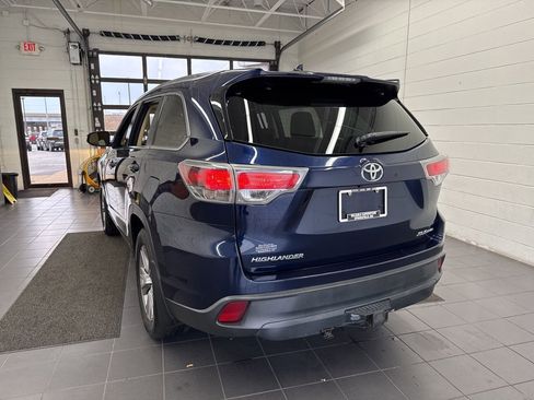 Used 2015 Toyota Highlander XLE image 6