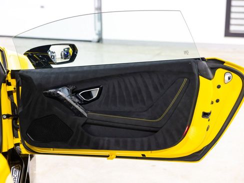 Used 2018 Lamborghini Huracan Performante image 28