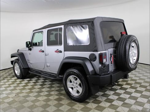 Used 2018 Jeep Wrangler Unlimited Sport S image 4