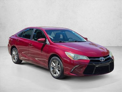 Used 2016 Toyota Camry SE FWD image 3