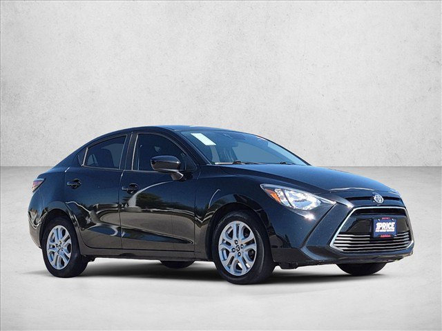 Used 2017 Toyota Yaris iA FWD image 3