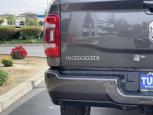 Used 2024 RAM 2500 Laramie AWD/4WD image 9