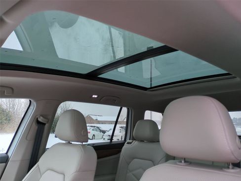 New 2026 Volkswagen Atlas SE image 10