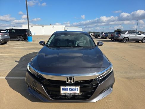 Used 2018 Honda Accord Touring image 5