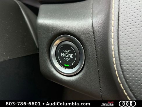 Used 2024 GMC Yukon SLT w/ SLT Premium Package AWD/4WD image 35