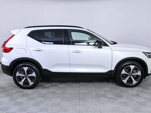 Certified 2025 Volvo XC40 B5 Plus image 29
