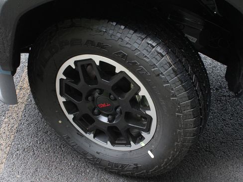 New 2026 Toyota Tacoma TRD Off-Road AWD/4WD image 18