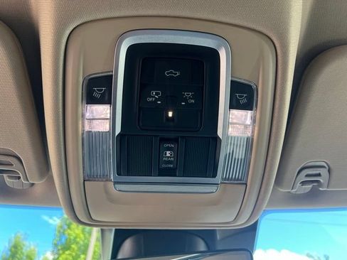 Used 2021 RAM 1500 Laramie AWD/4WD image 36