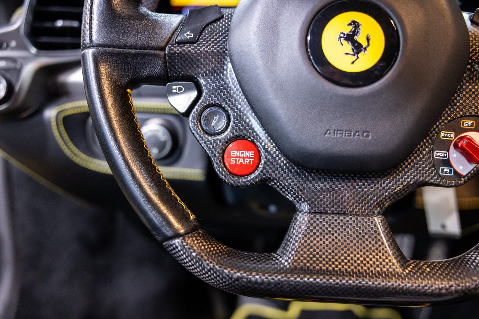 Used 2011 Ferrari 458 Italia Coupe RWD image 44