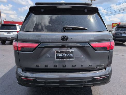 Certified 2025 Toyota Sequoia Platinum AWD/4WD image 4