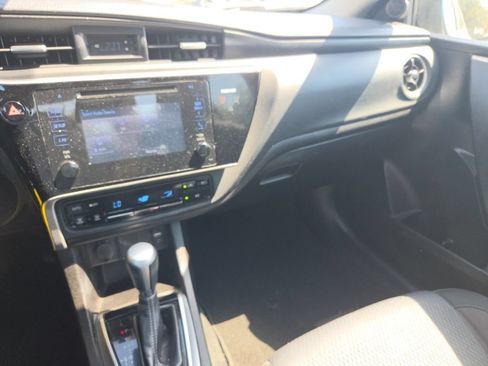 Used 2017 Toyota Corolla LE w/ Carpet Mat Package (TMS) FWD image 14