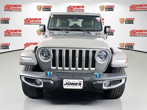 Used 2022 Jeep Wrangler Unlimited Sahara w/ Cold Weather Group image 11