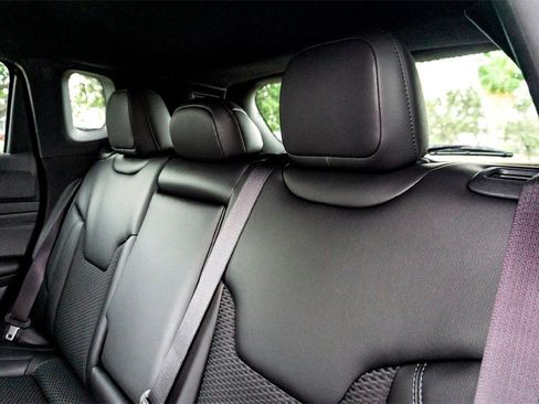 New 2026 Jeep Compass Latitude image 17