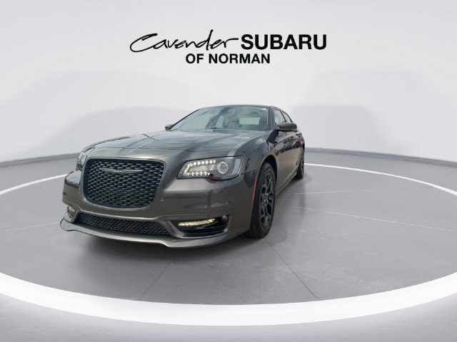 Used 2023 Chrysler 300 Touring L AWD/4WD image 3