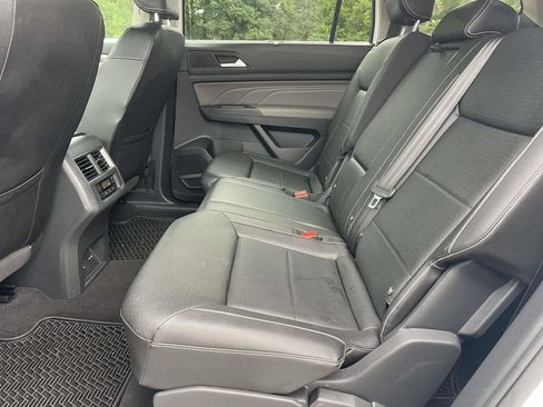 Certified 2023 Volkswagen Atlas SE FWD image 13
