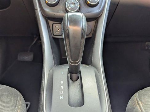 Used 2022 Chevrolet Trax LS w/ Tint and Cruise Package AWD/4WD image 11