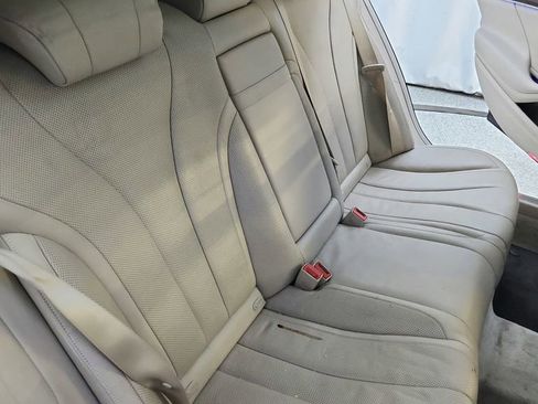 Used 2017 Mercedes-Benz S 550 Sedan image 30