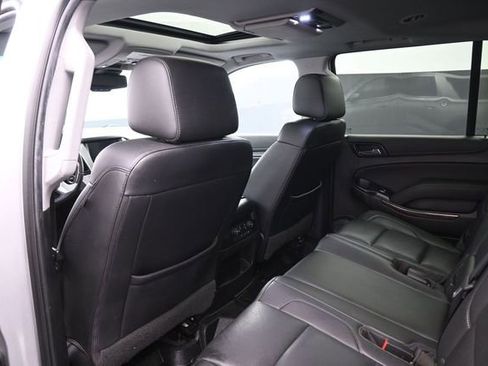 Used 2019 GMC Yukon XL SLT w/ Open Road Package AWD/4WD image 10