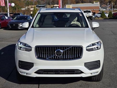 Used 2020 Volvo XC90 T6 Momentum w/ Protection Package Premier image 22
