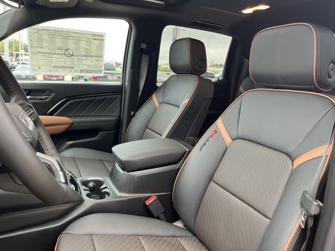 New 2026 GMC Canyon AT4 w/ Technology Plus Package image 9