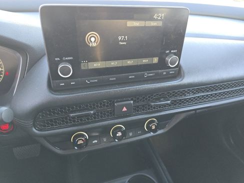 Used 2025 Honda HR-V LX image 32