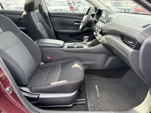 Used 2024 Nissan Sentra SV image 24
