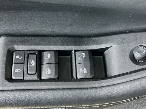 Certified 2023 Jeep Grand Cherokee Limited AWD/4WD image 24