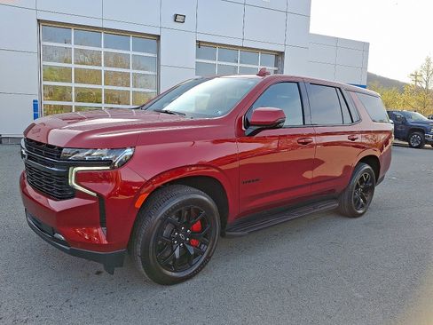 Certified 2024 Chevrolet Tahoe RST w/ RST Performance Edition image 3