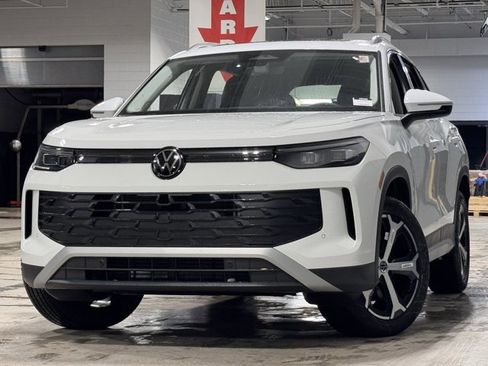 New 2026 Volkswagen Tiguan SE image 29