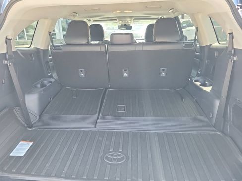 Used 2021 Toyota Highlander Limited AWD/4WD image 11