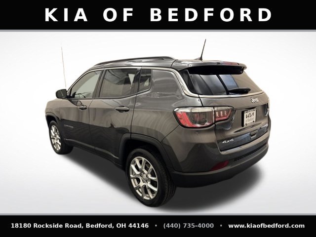 Used 2023 Jeep Compass Latitude AWD/4WD image 8